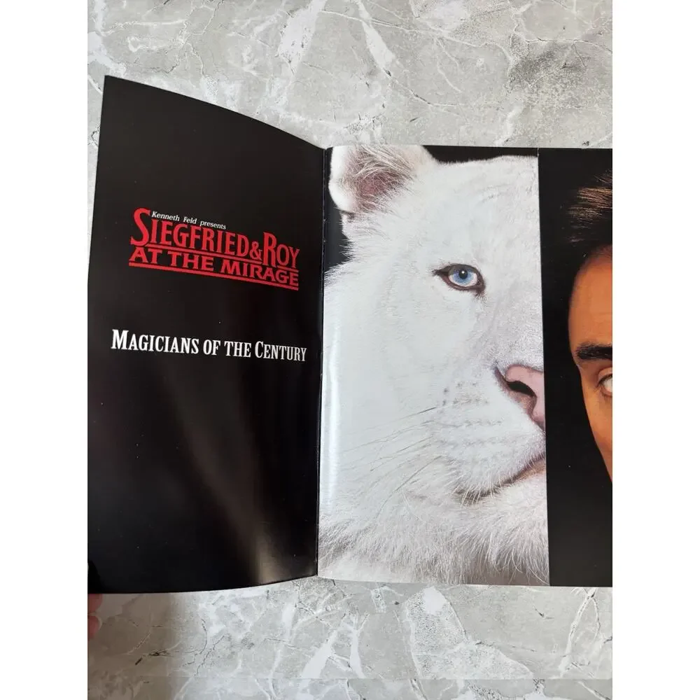 1998 Siegfried & Roy At The Mirage‎ Souvenir Program Book Booklet Bold Photos